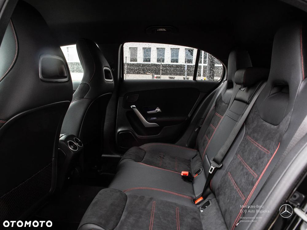 Mercedes-Benz Klasa A 220 4-Matic AMG Line 8G-DCT - 11