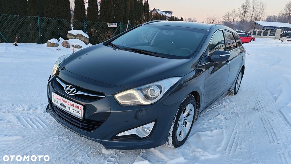 Hyundai i40 Kombi blue 1.6 Family+ - 12