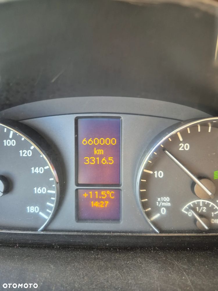 Mercedes-Benz Sprinter - 9