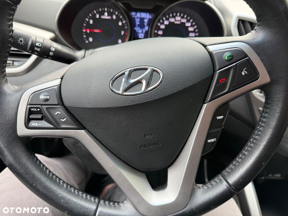 Hyundai Veloster - 6