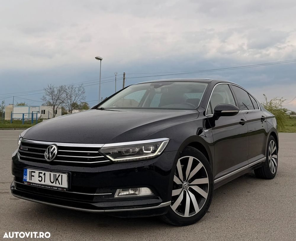 Volkswagen Passat - 1