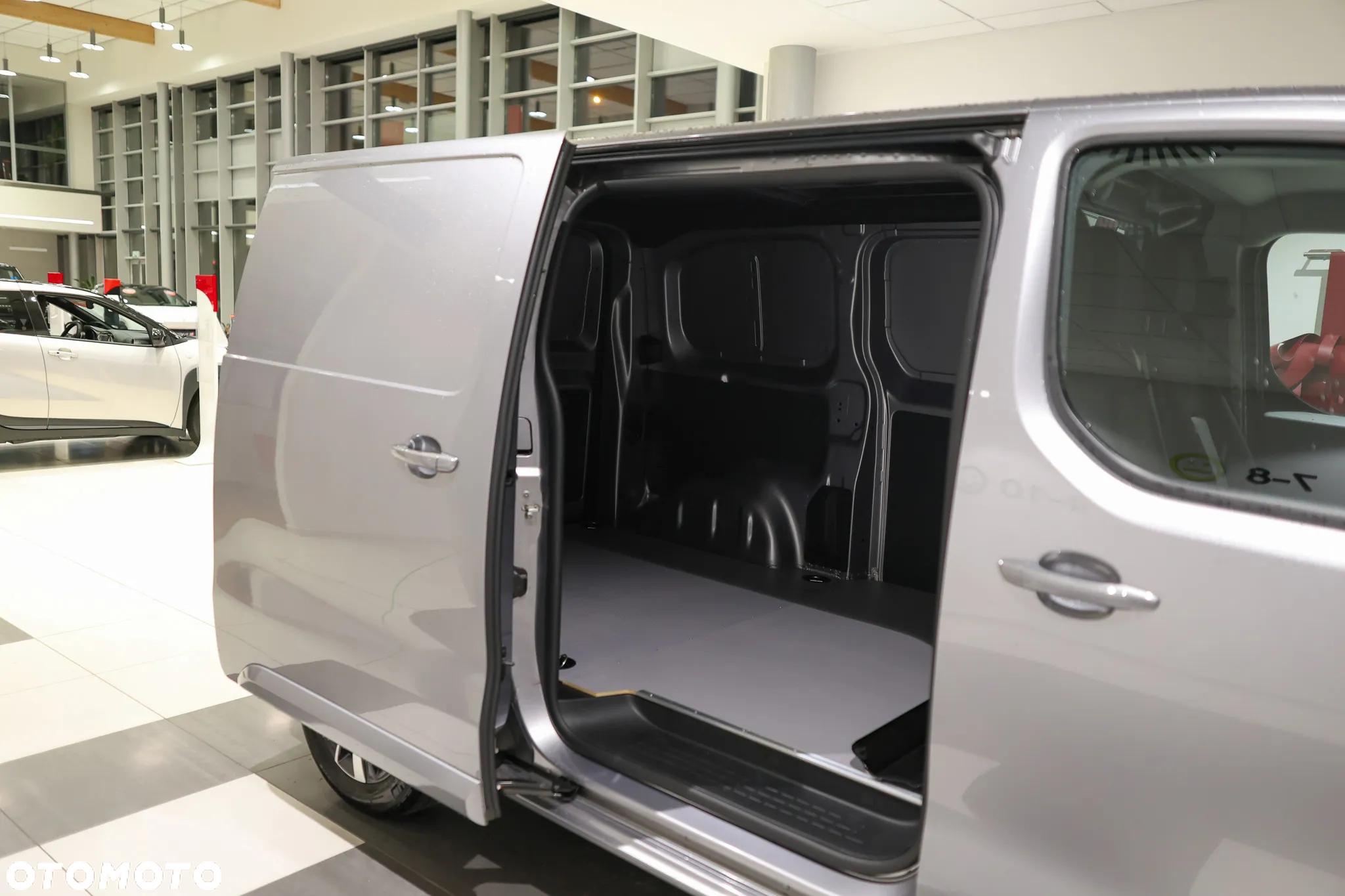 Toyota Proace Medium EV - 9