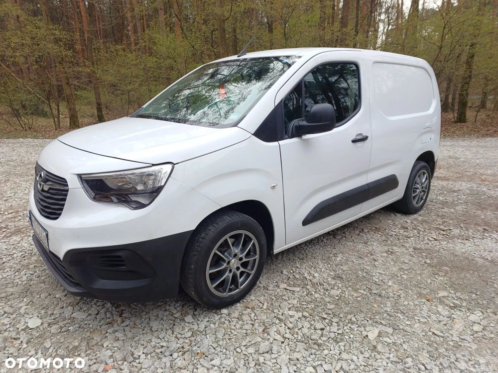 Opel Combo 1.5 CDTI Essentia S&S - 2