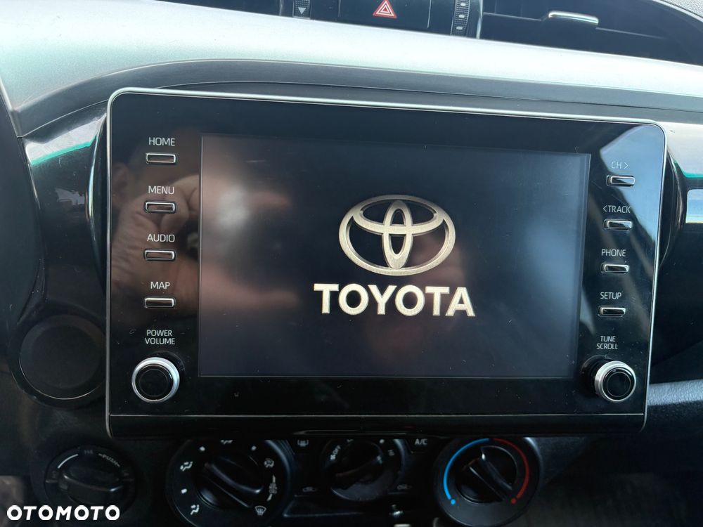 Toyota Hilux 2.4 D-4D Extra Cab Live 4x4 - 10