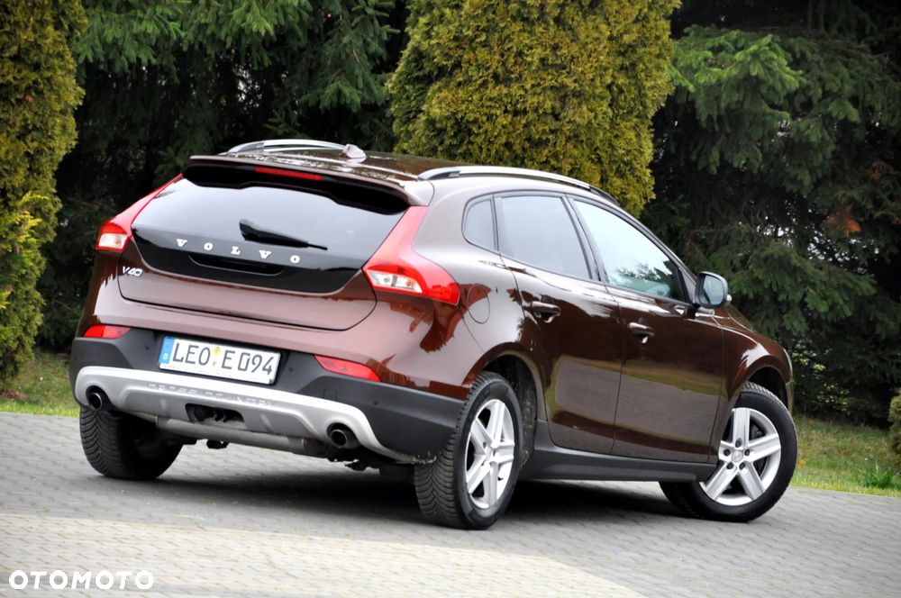 Volvo V40 Cross Country T3 Momentum - 14