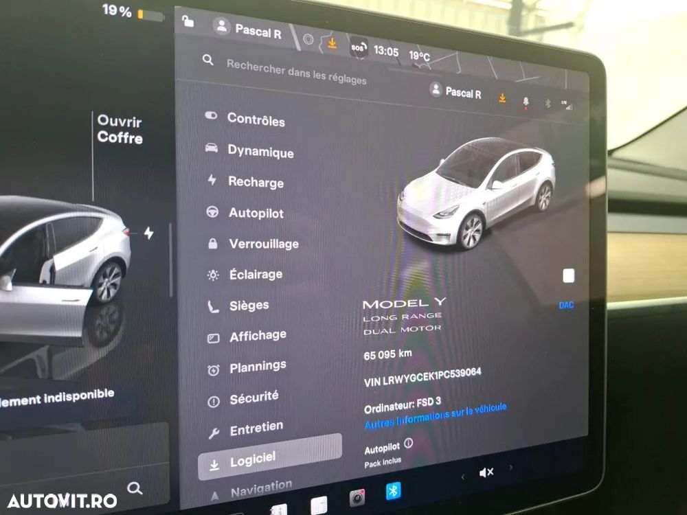 Tesla Model Y Long Range Dual Motor AWD - 9