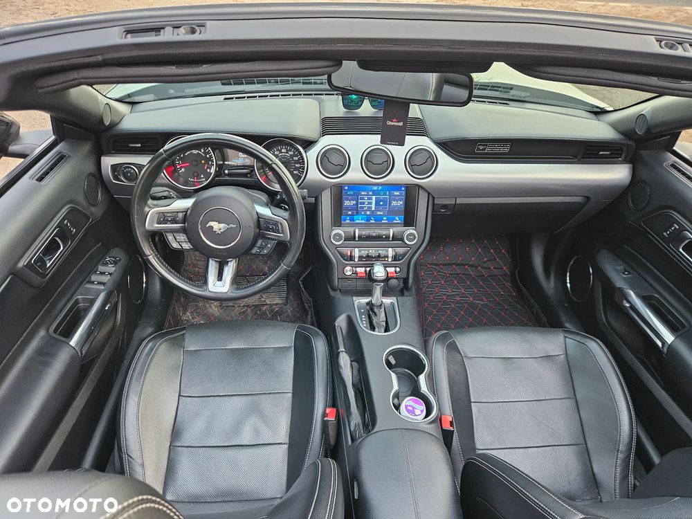 Ford Mustang - 12
