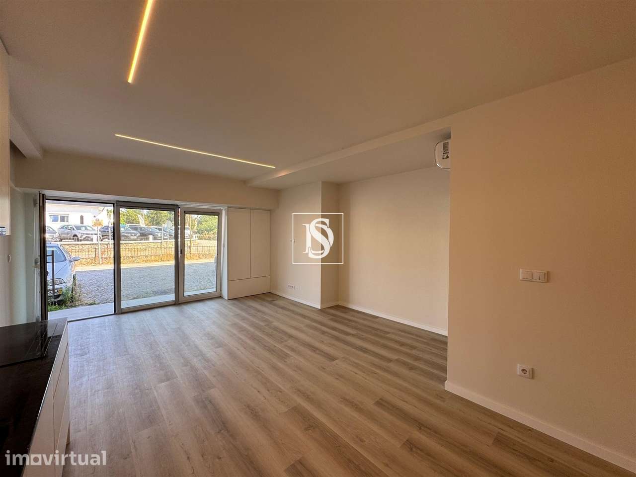 Apartamento T1+1 c/ suíte, completamente RENOVADO - Grande imagem: 5/21