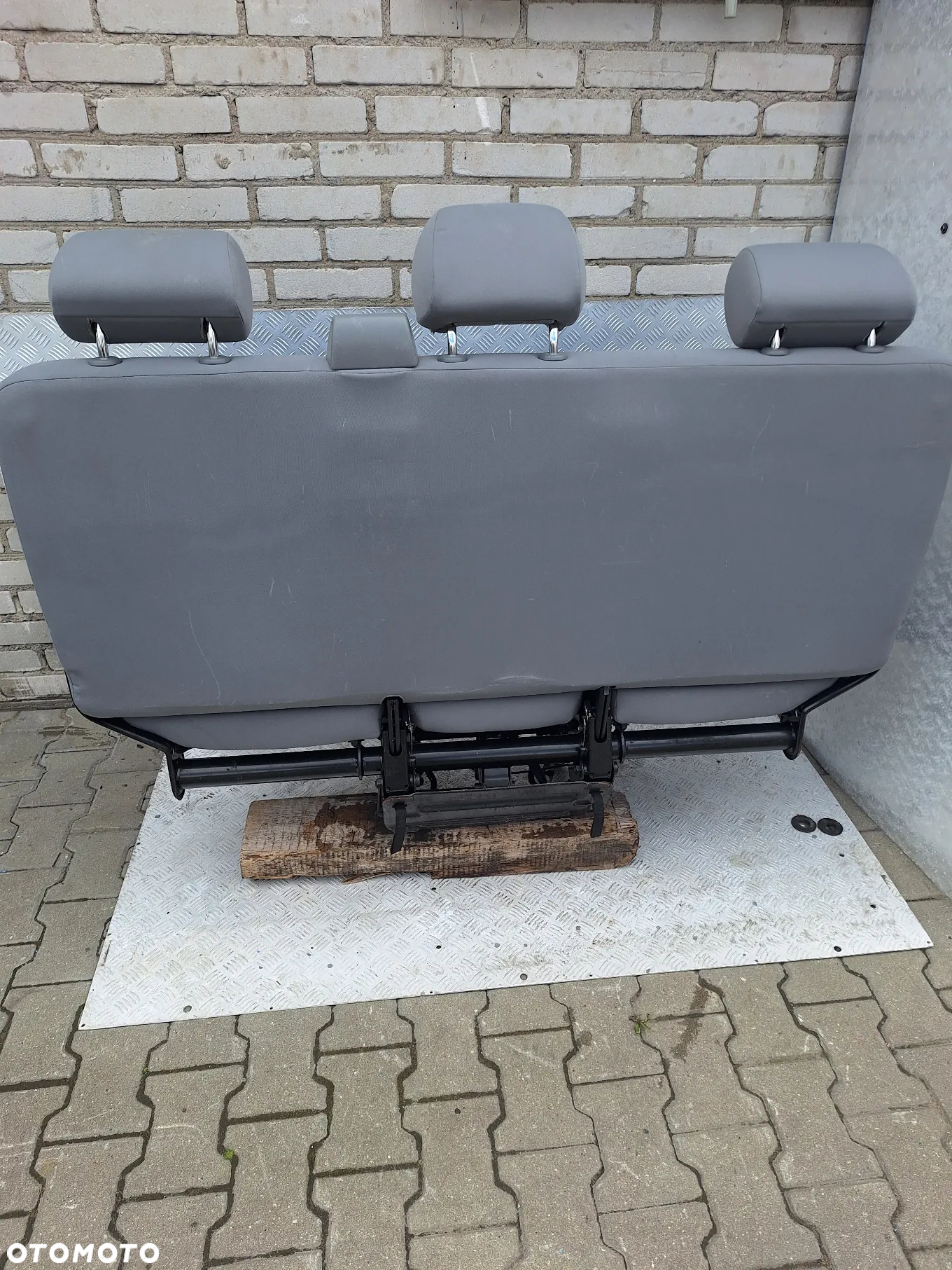 FOTEL KANAPA TRÓJKA 3 RZĄD SKŁADANY - VW TRANSPORTER T5 CARAVELLE - 4
