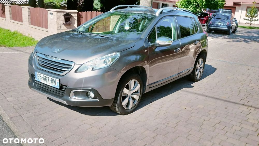 Peugeot 2008 1.2 Pure Tech Style - 1