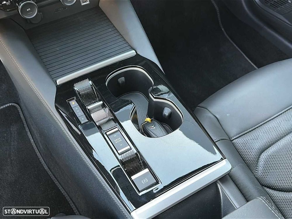 Citroën C5 X 1.6 Hybrid Shine e-EAT8 — fotografia 13