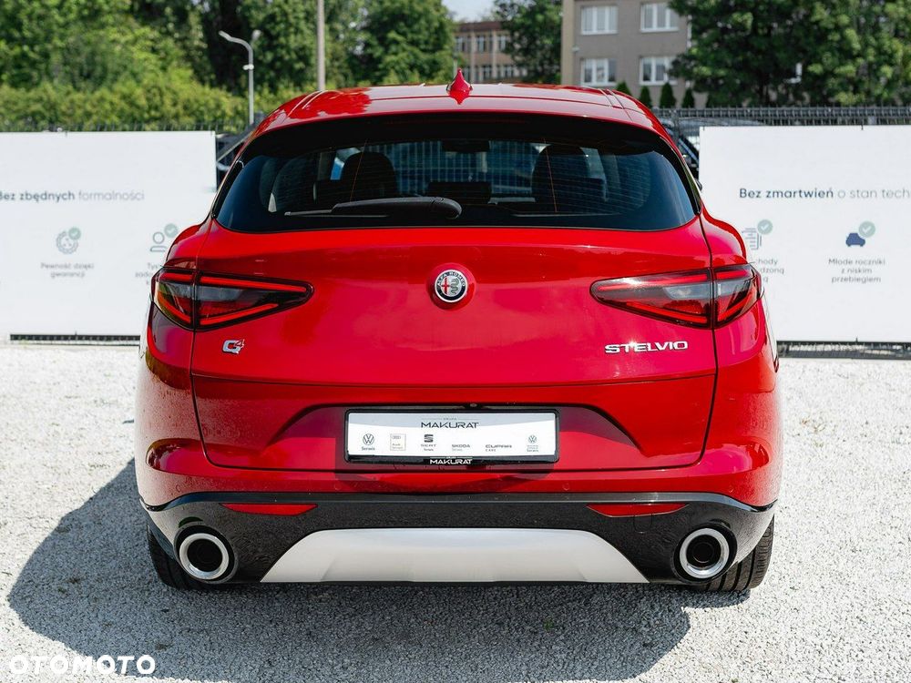 Alfa Romeo Stelvio 2.0 Turbo TI Q4 - 11