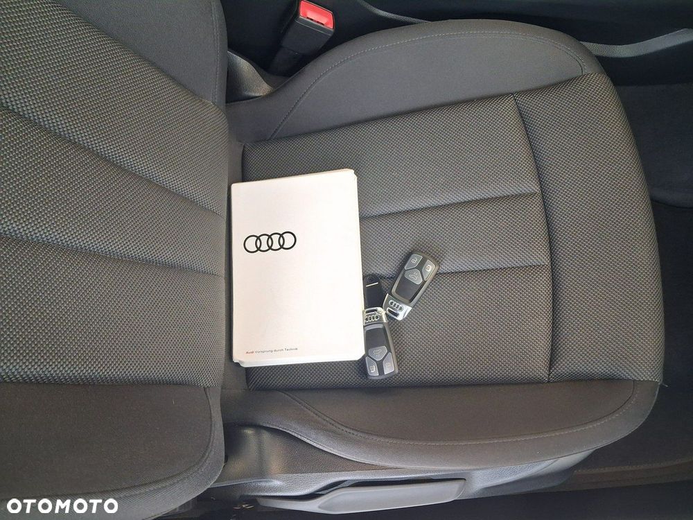 Audi A4 Limousine - 28