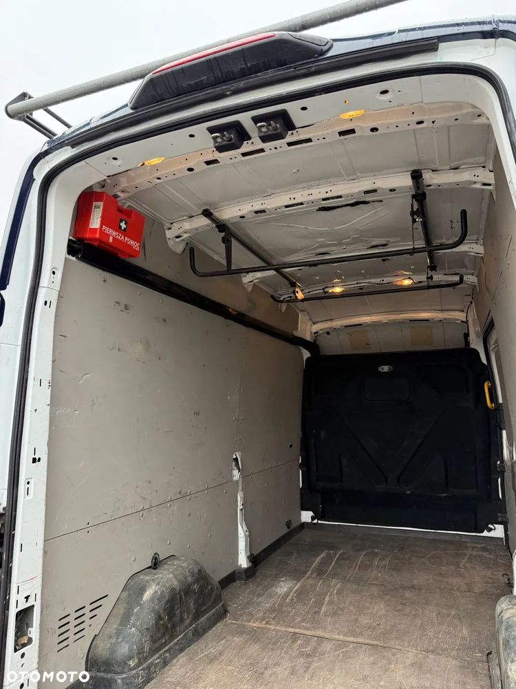 Ford Transit - 9