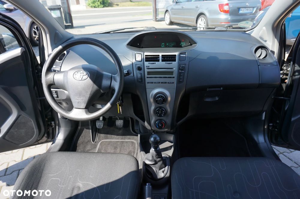 Toyota Yaris 1.33 VVT-i Cool - 31
