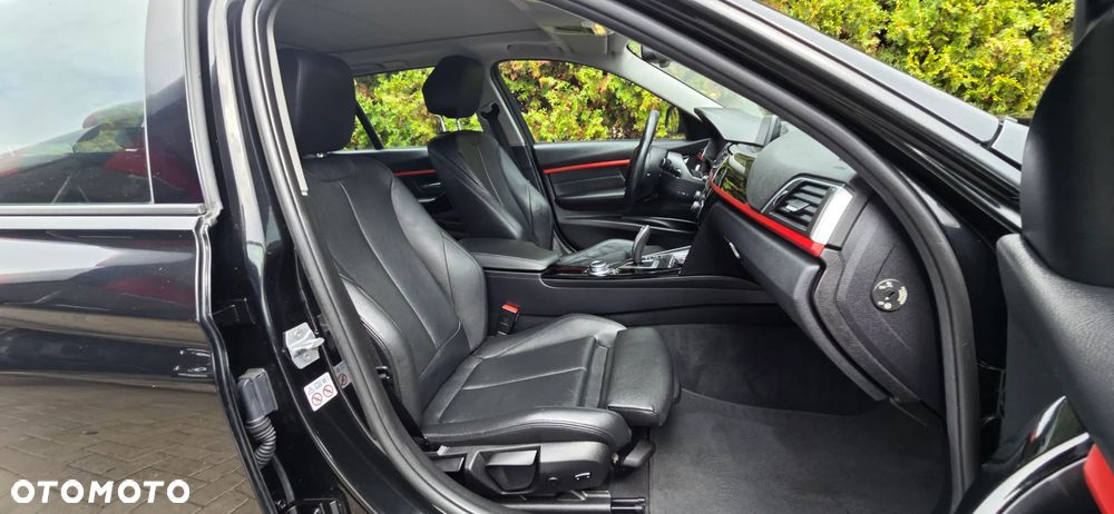 BMW Seria 3 320d Edition Luxury Line Purity - 39