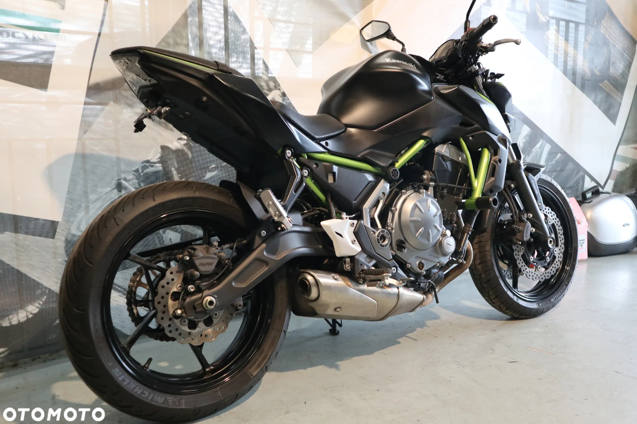 Kawasaki Z 650 - 16