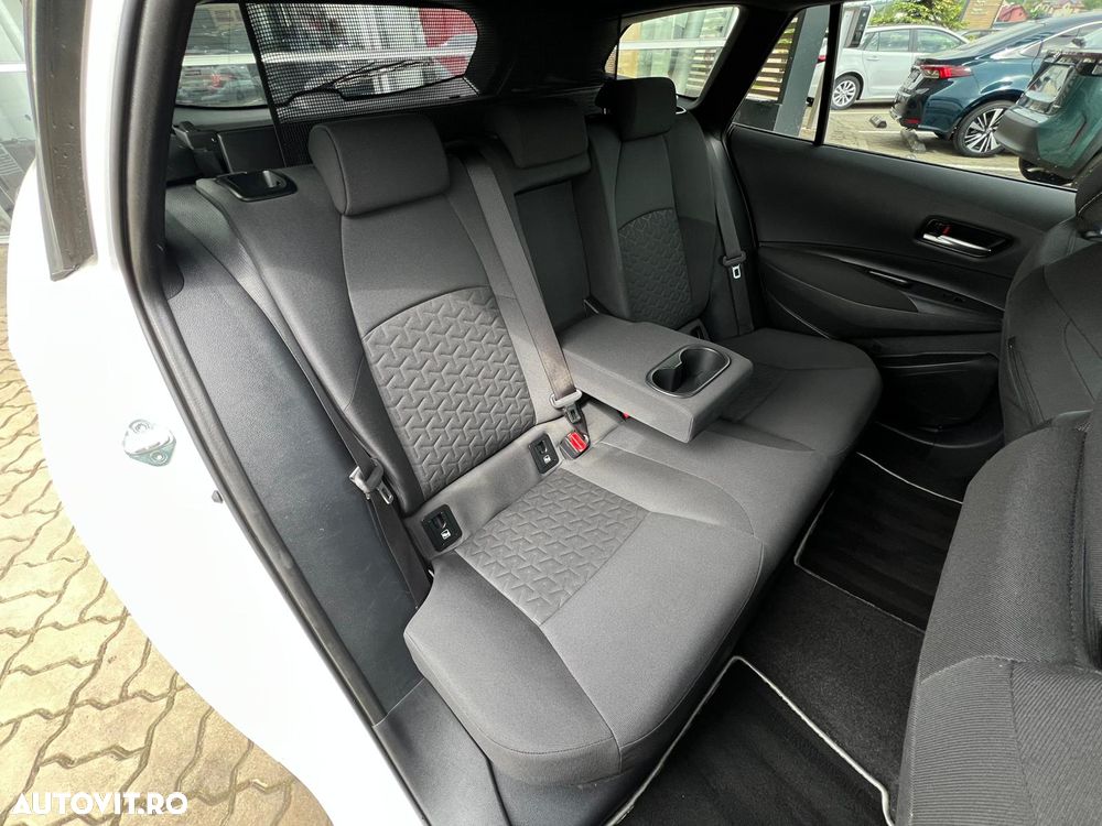 Toyota Corolla - 17