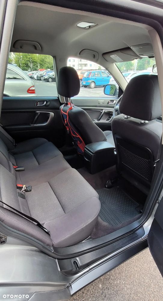Subaru Legacy - 9