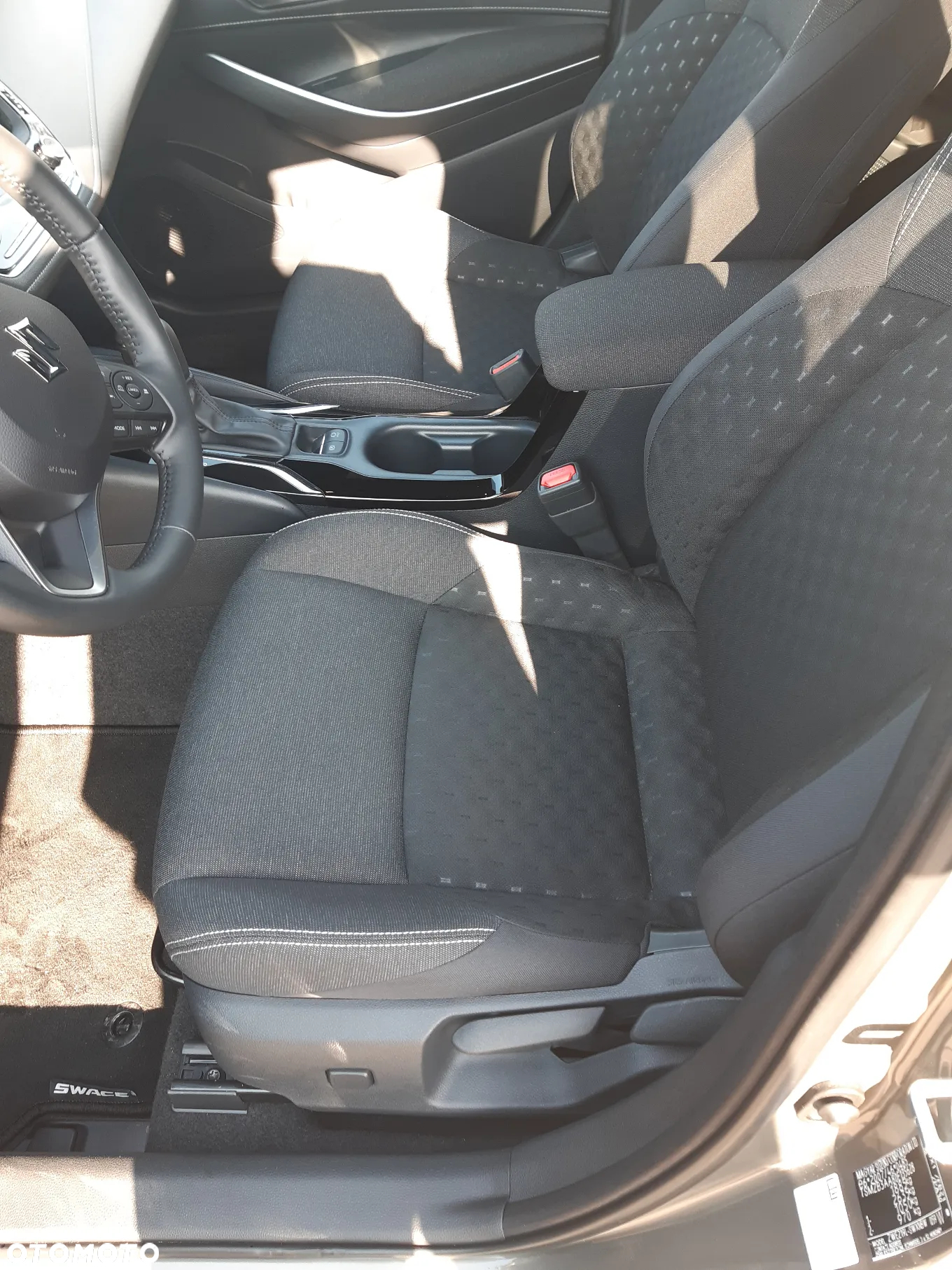 Suzuki Swace 1.8 Hybrid Premium Plus CVT - 8