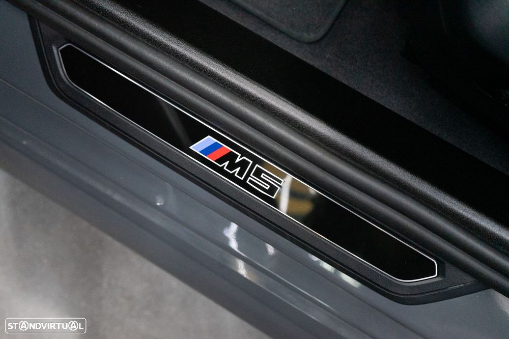 BMW M5 xDrive - 32