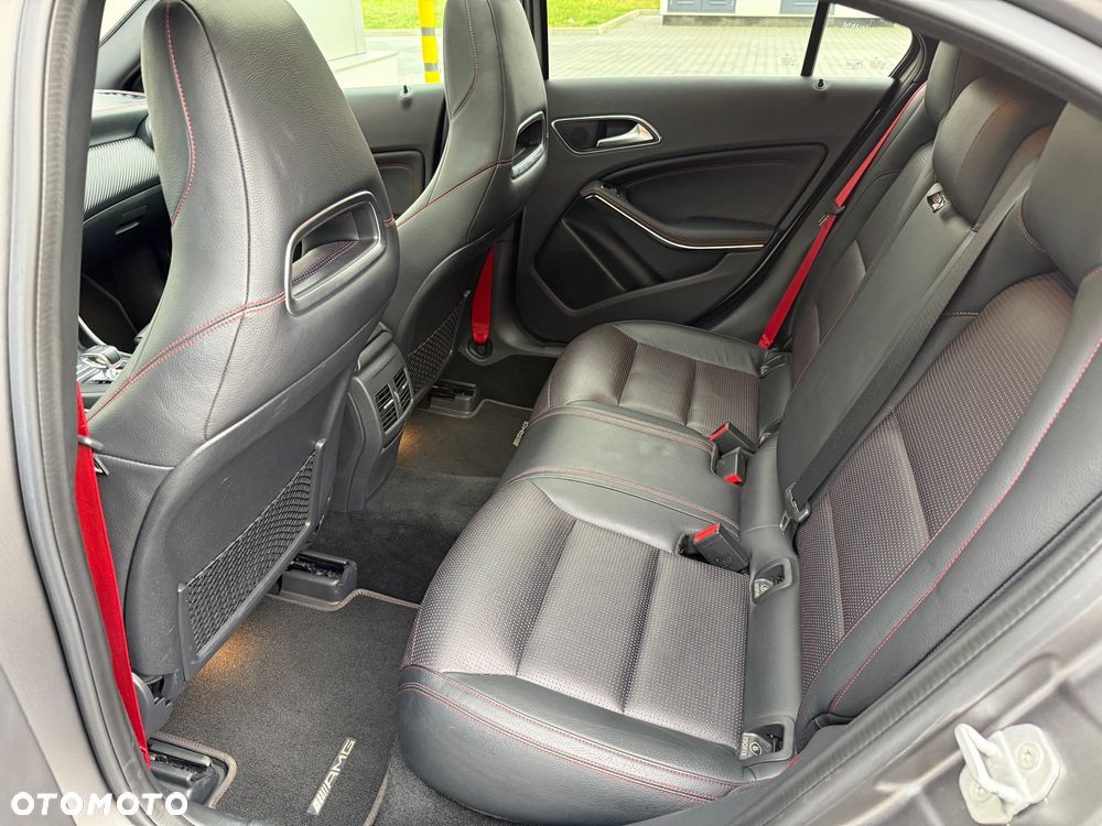 Mercedes-Benz Klasa A AMG 45 4Matic AMG Speedshift 7G-DCT - 27