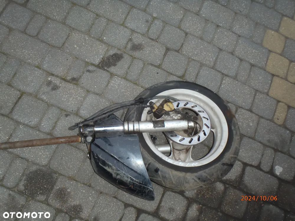 felga koło opona widelec amortyzator laga ślimak napęd opona 12 zacisk przewód tarcza hamulcowy Yamaha Neo's neos - 14