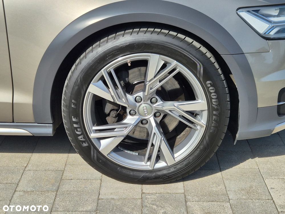 Audi A6 Allroad - 25