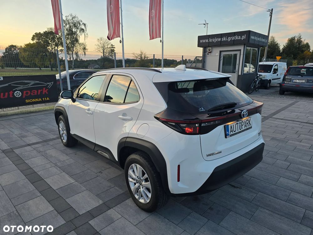Toyota Yaris Cross Hybrid 1.5 Comfort 4x4 - 14