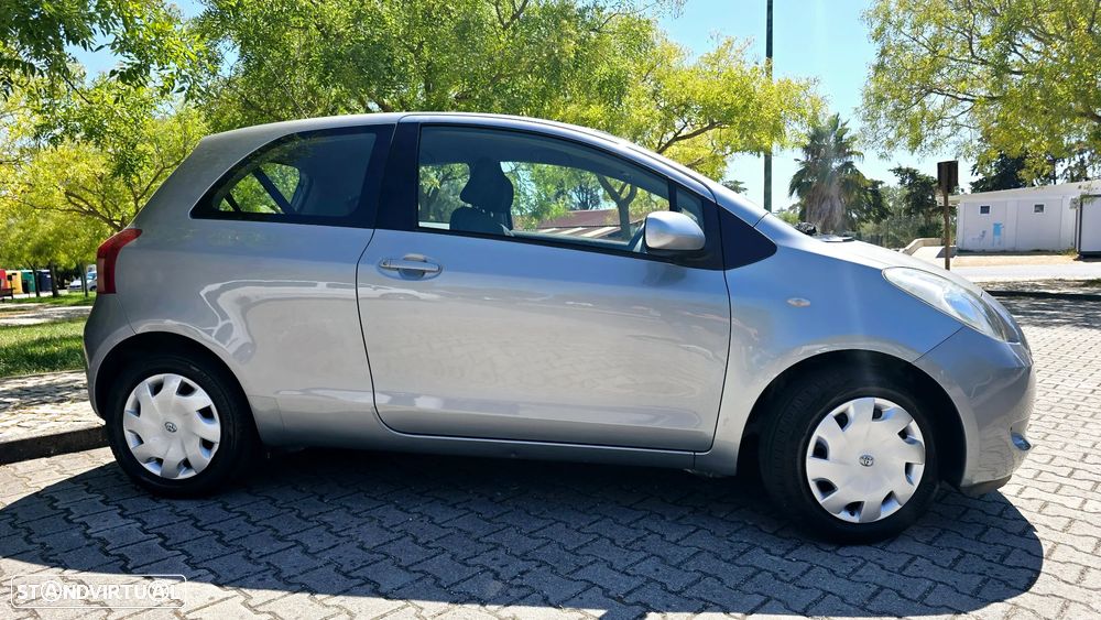 Toyota Yaris 1.0 VVT-i AC Manual - 21