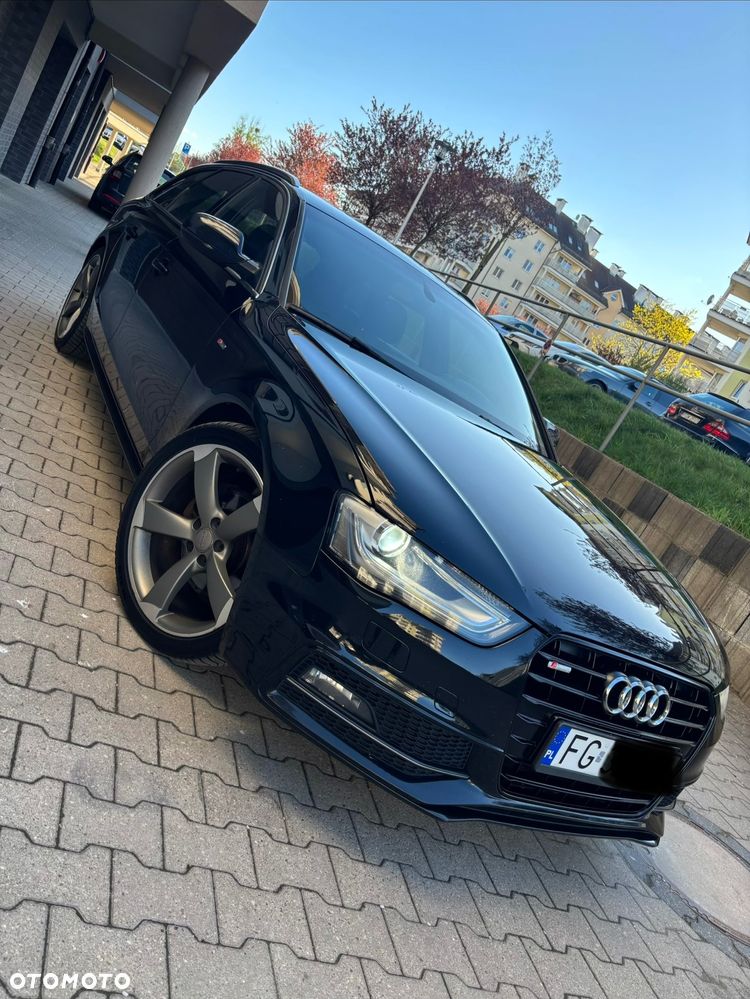 Audi A4 Avant 2.0 TDI DPF clean diesel multitronic S line Sportpaket - 1