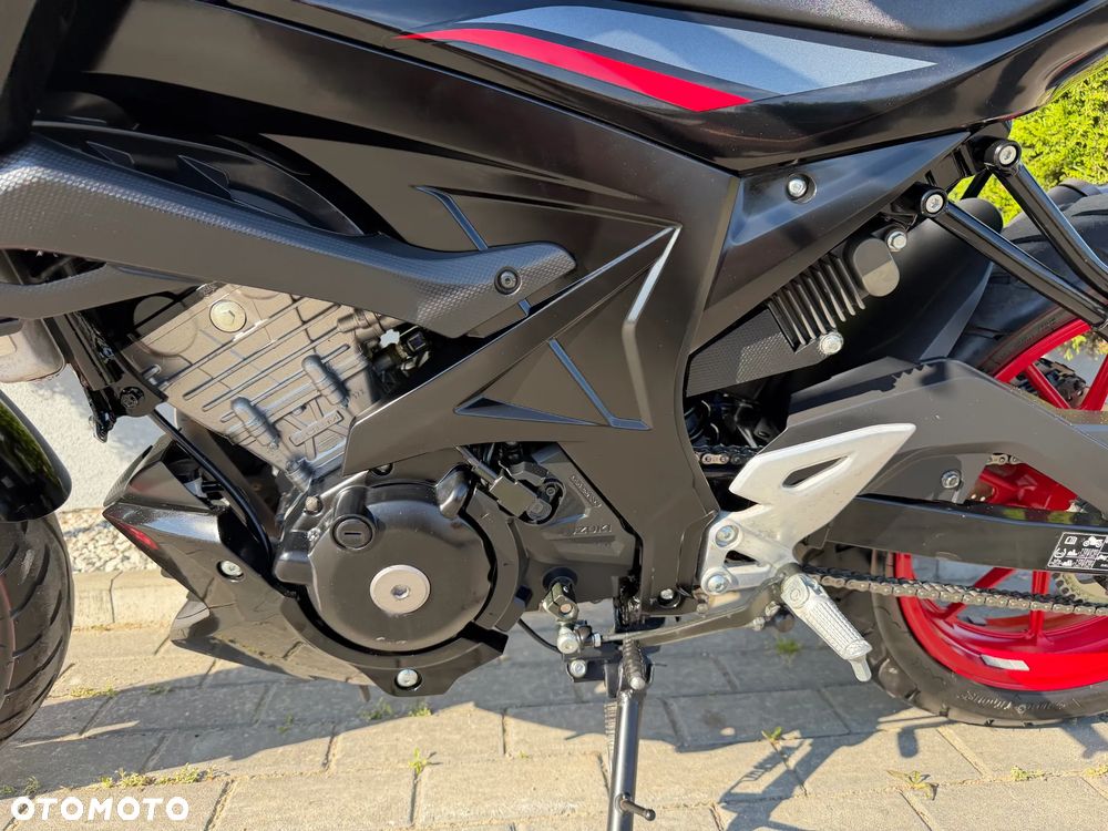Suzuki GSX - 29