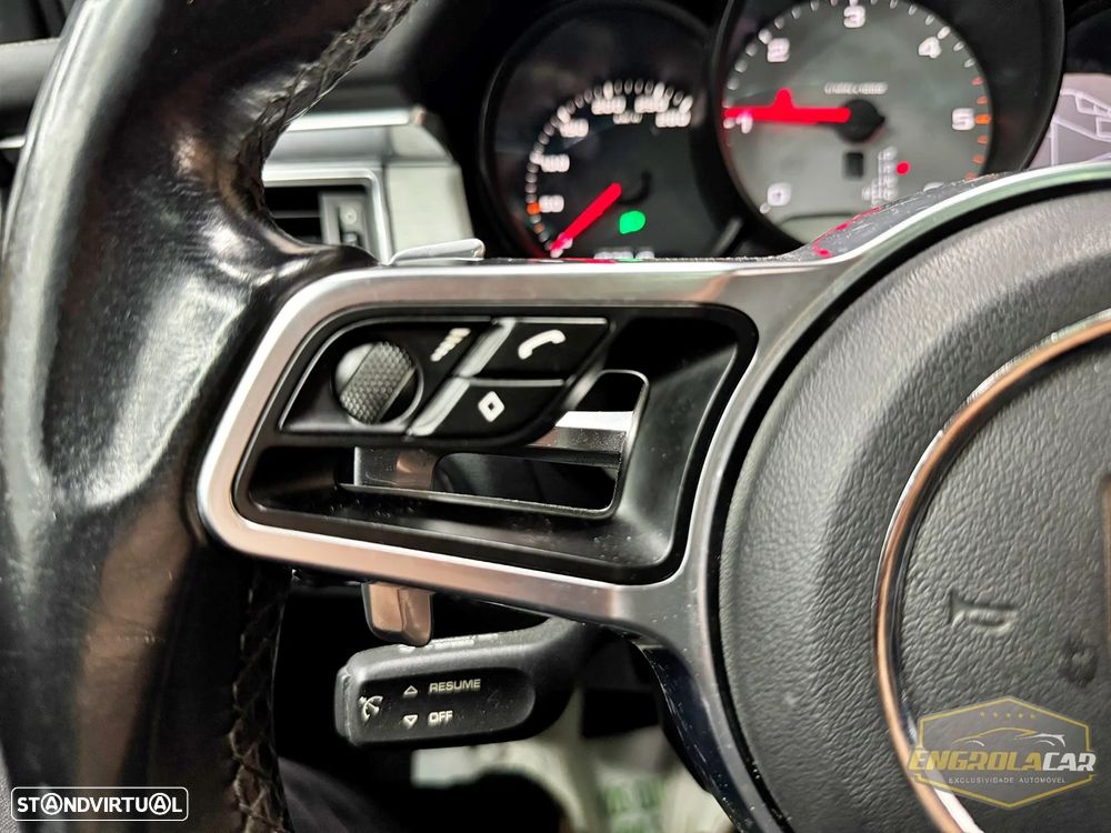 Porsche Macan S - 30