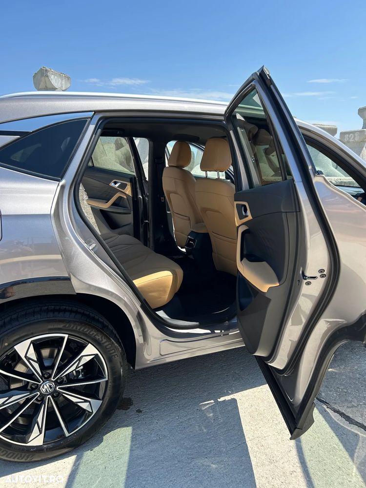 MG HS 1.5 T-GDi PHEV Exclusive - 9