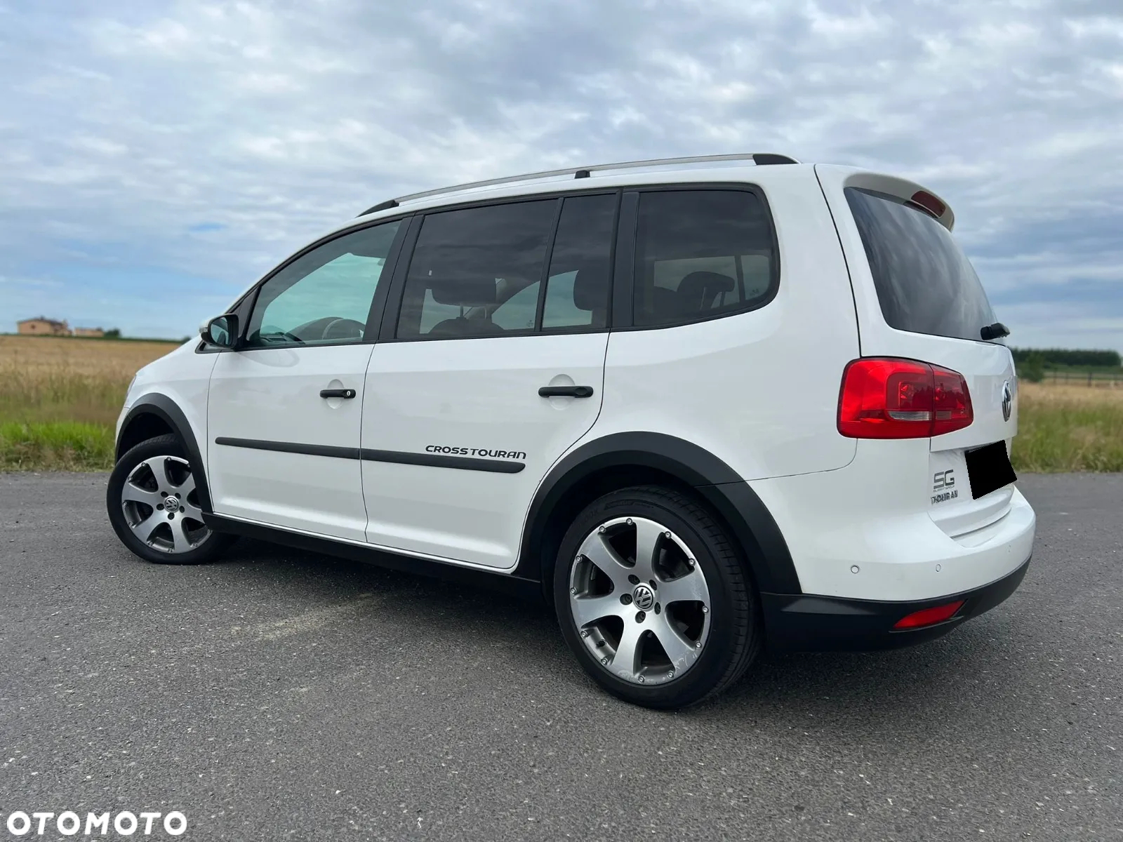 Volkswagen Touran 2.0 TDI DPF Cross - 3