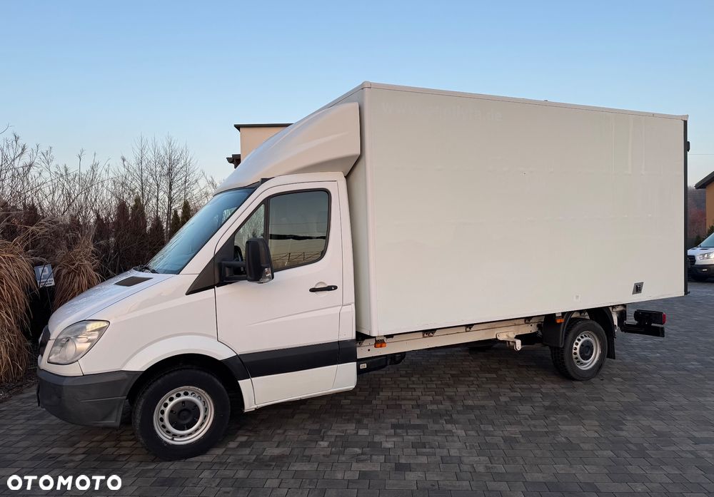 Mercedes-Benz Sprinter - 2