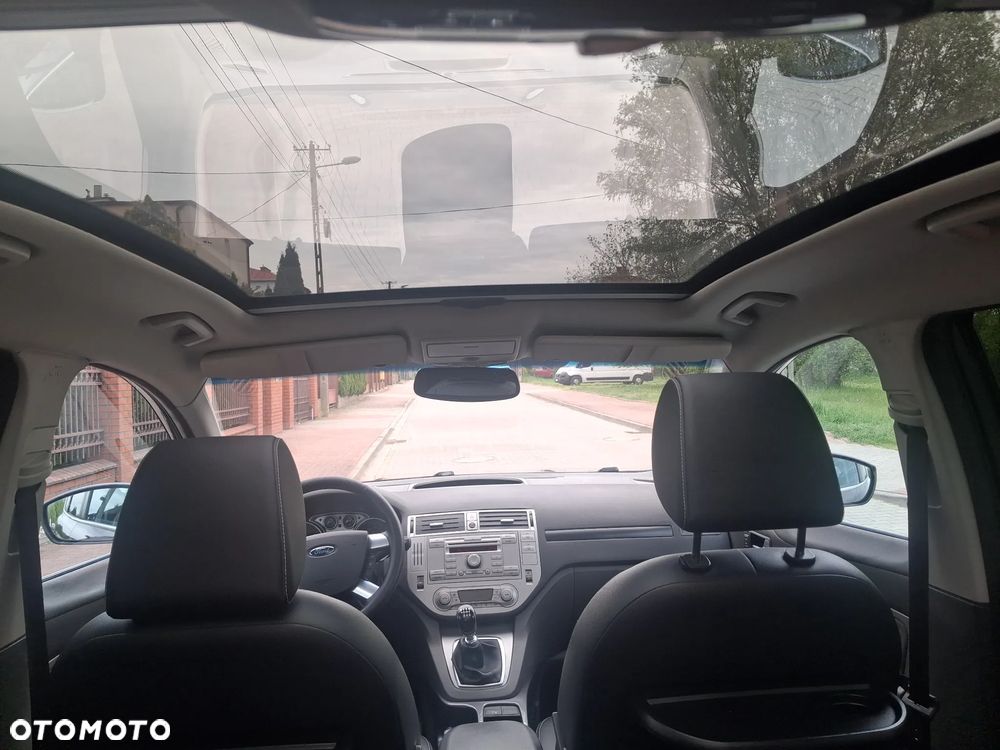Ford Kuga 2.0 TDCi 2x4 Titanium - 3