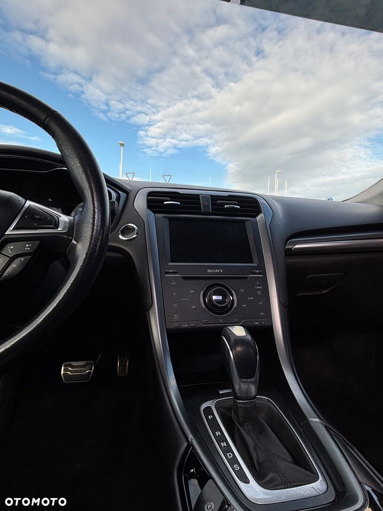 Ford Fusion 2.0 EcoBoost Titanium - 11