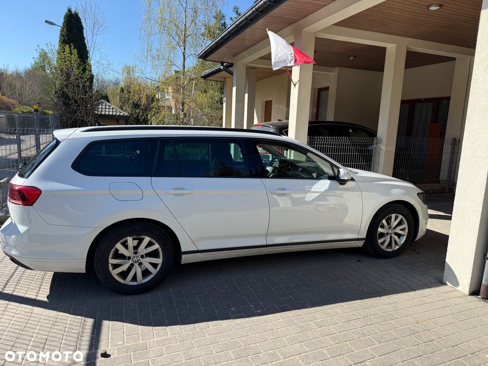 Volkswagen Passat 2.0 TDI SCR Comfortline - 4