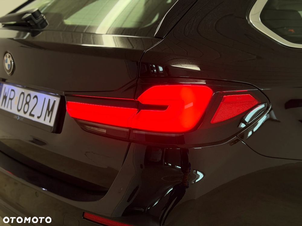 BMW Seria 5 520d mHEV - 24