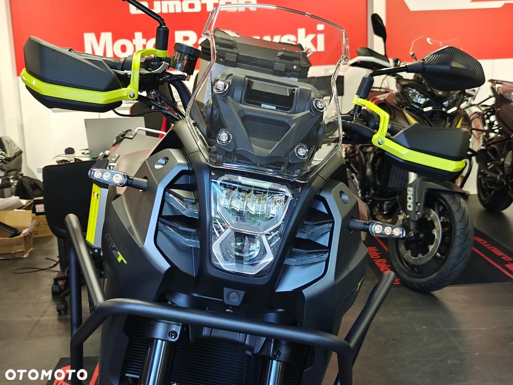 QJMOTOR SVT 650X - 7