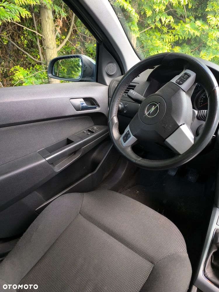 Opel Astra 1.7 CDTI - 21