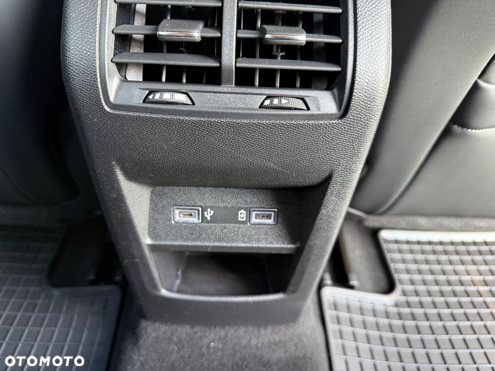 Peugeot 308 1.5 BlueHDi Active Pack Business S&S EAT8 - 27