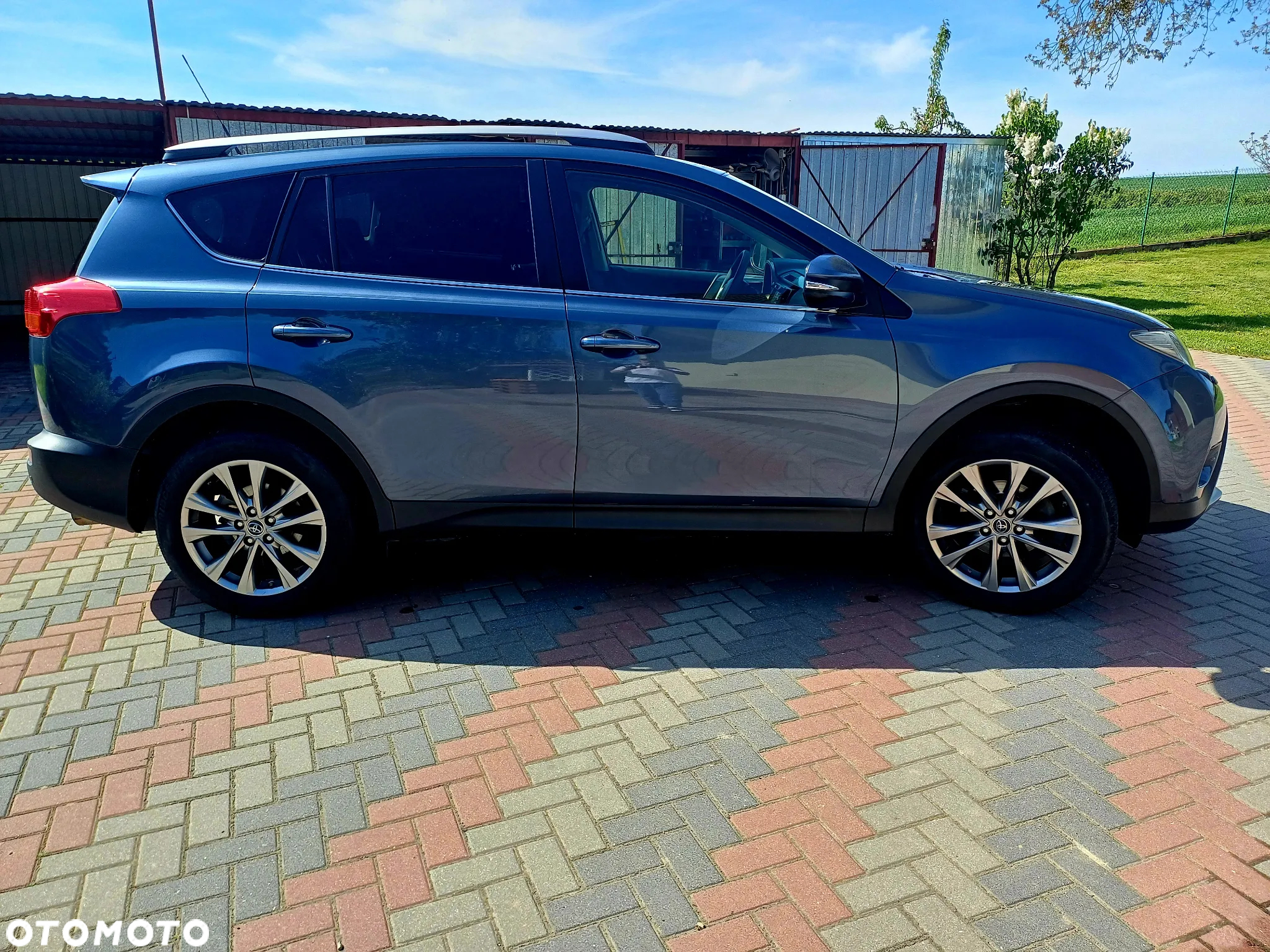 Toyota RAV4 - 4