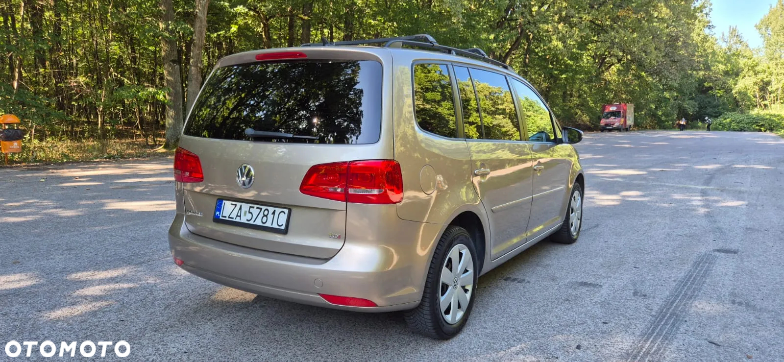 Volkswagen Touran 1.6 TDI DPF BlueMotion Technology DSG Highline - 5