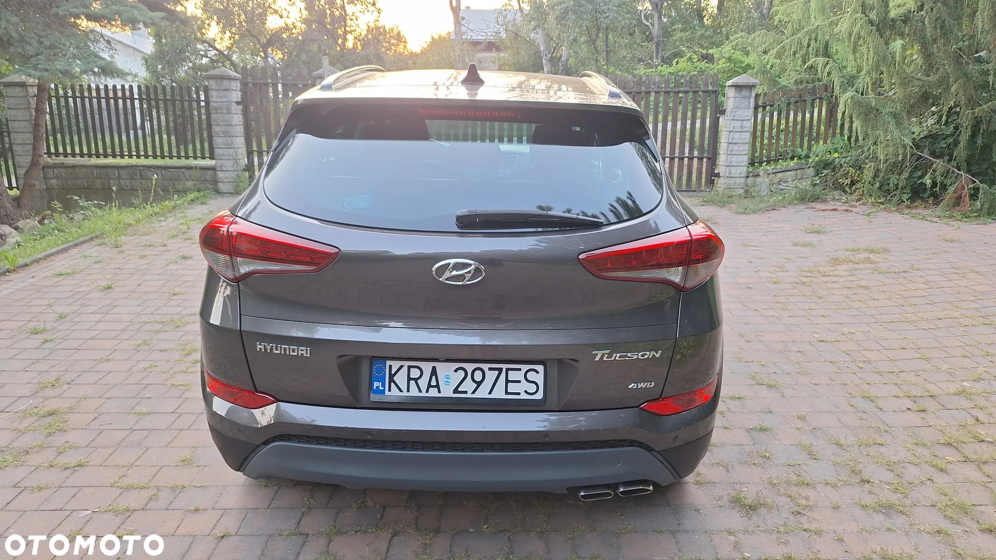 Hyundai Tucson 2.0 CRDi 4WD Automatik Advantage - 4