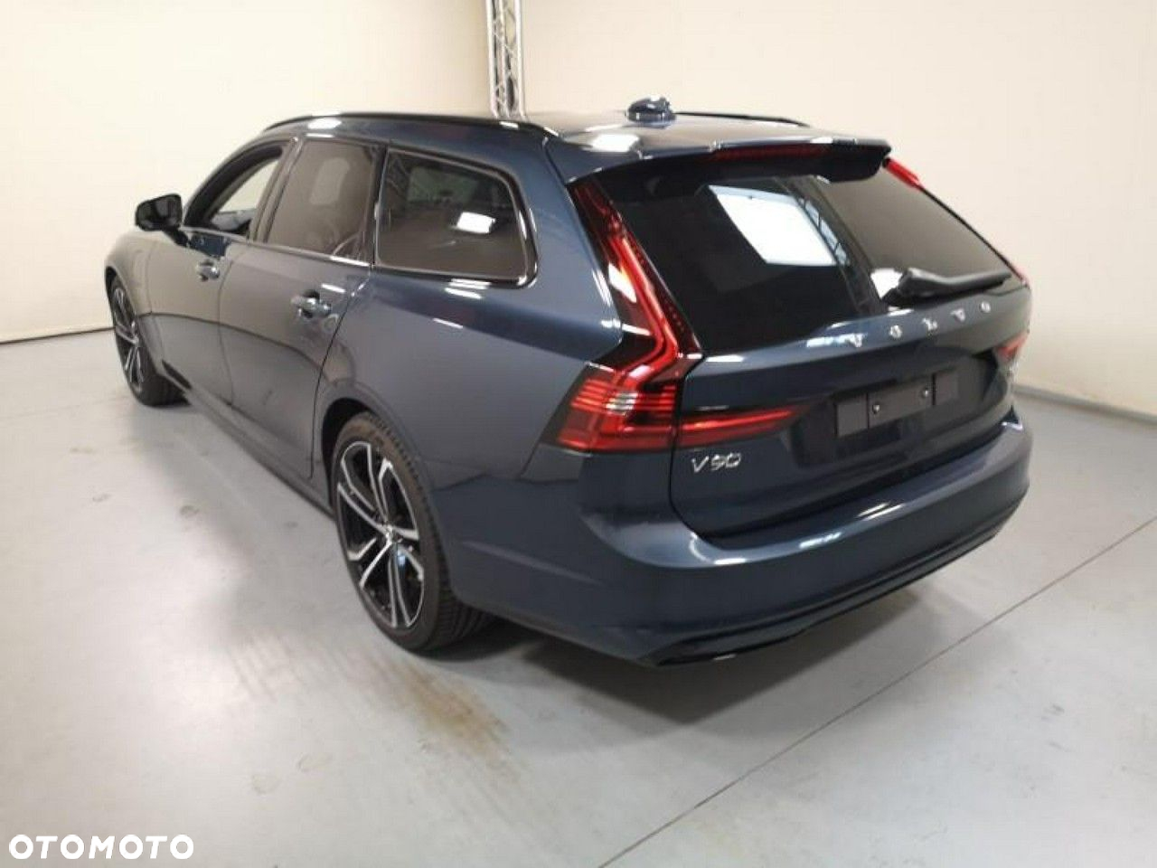 Volvo V90 - 4