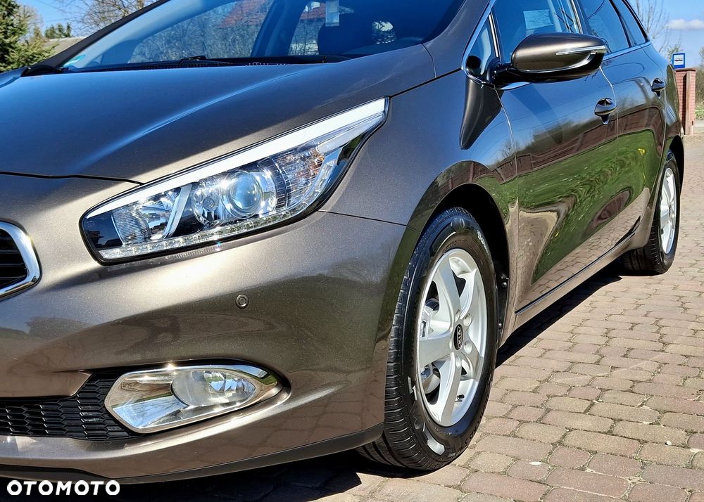 Kia Ceed 1.6 GDI Platinum Edition - 16