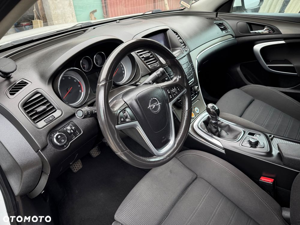 Opel Insignia - 19