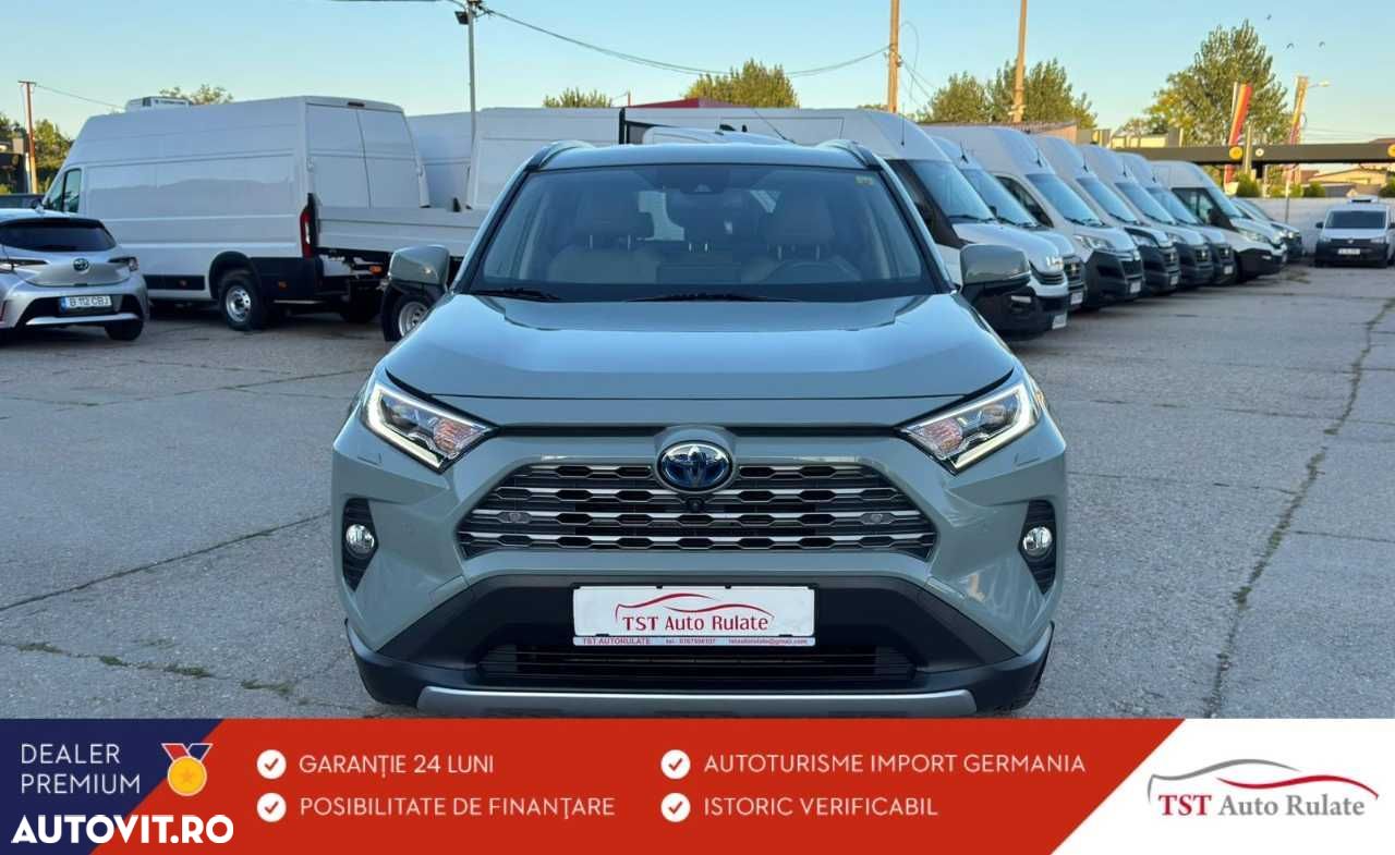 Toyota RAV4 - 1
